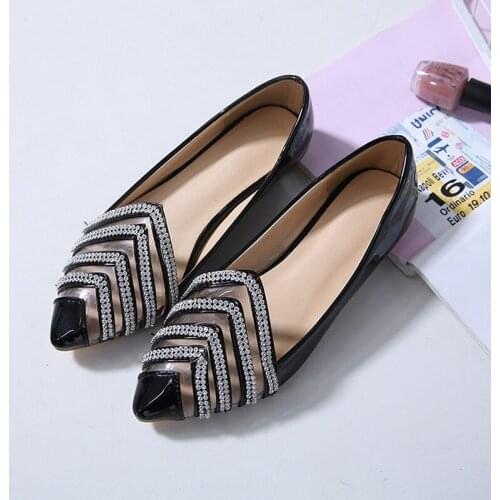 2020 Korean Style New Womens Shoes Sweet Crystal Hollow Womens Flat-Heeled Shoes Casual Shoes