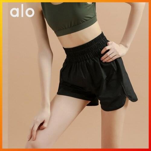 New Three-color Womens Alo Summer Leisure Nylon Super Stretch Yoga Shorts High Waist Shorts Gym Jogging Shorts 2038