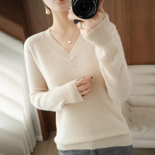 2021 new womens 100% pure wool sweater fashion pure color wild loose V-neck long-sleeved cashmere sweater Spring and Autumn