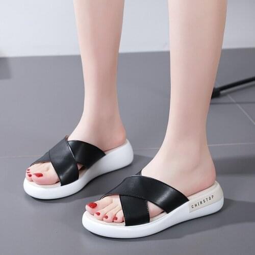 Summer Leather Women Slippers Leisure Casual Shoes Outdoor Comfortable Flats Soft Leather Sandals Black White Lady Slides Slipon