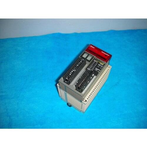1PC USED IDEC FS1A-C11S