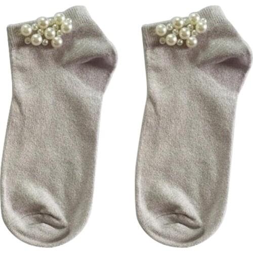 2021 Fashion Faux Pearl Beading Breathable Cotton Women Elastic Short Socks Hipster Skatebord Ankle Funny Socks Female Gift