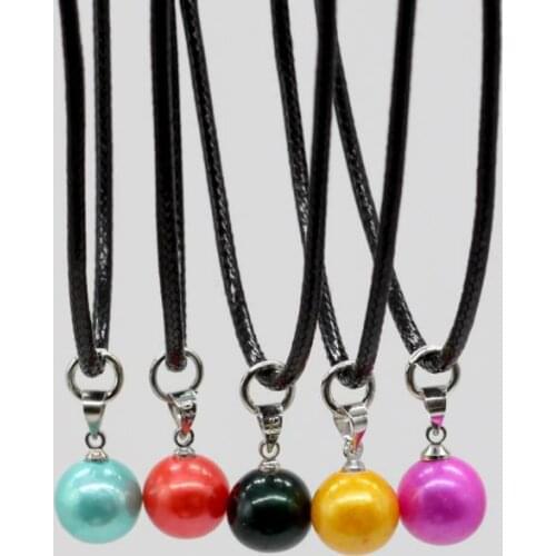 Leather Chain Necklace With Colored Edison Pearl Pendant LC037