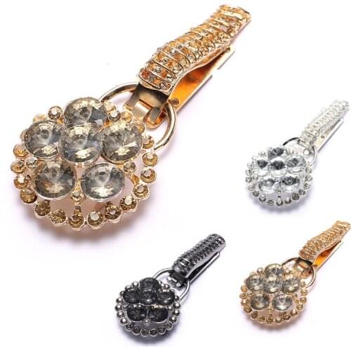 1Pcs Vintage Cardigan Collar Holder Sweater Blouse Duckbill Buckle Crystal Rhinestone Brooch Clip For Women Girl Decoration