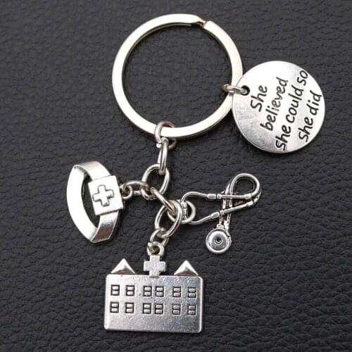 She Believed She Could So She Did Tag Keychain Inspirational Keychain DIY Care Professional Graduate Charm Graduation Gift 1pcs