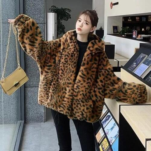 2020 New Women Coat Winter Causal Soft Hooded Pocket Zipper Fleece Plush Female Coat Warm Faux Fur Fluffy Women Jacket
