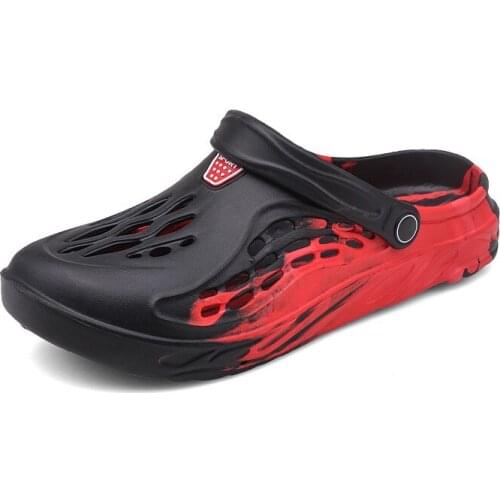 Hole Clogs Sandals For Men EVA Valentine Slippers Sandalia Masculina Red Closed-toe Garden Shoes Adulto Hombre