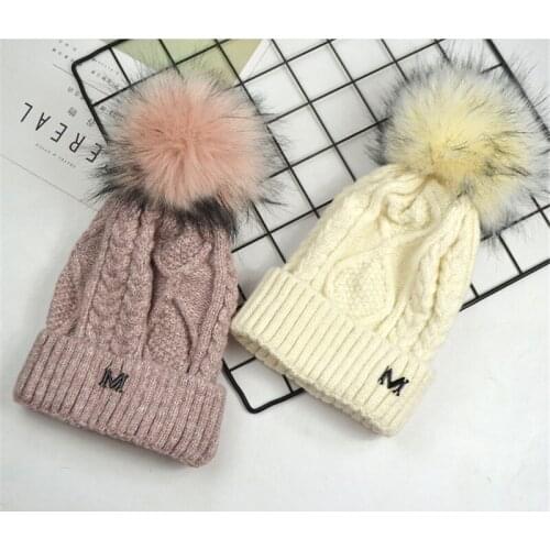 2020 Fashion New Style Winter Womens Big Wool Ball with Velvet and Thick Warm Wool Knitting Hat