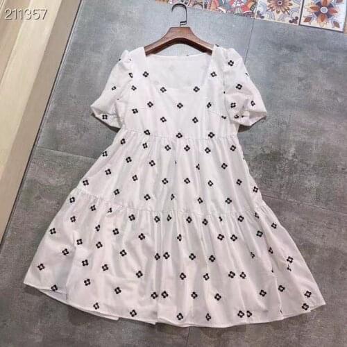 New 2021 Fashion Runway Summer Dress Women Square Collar Short Sleeve Floral Embroidery Elegant Black / White Mini Dresses