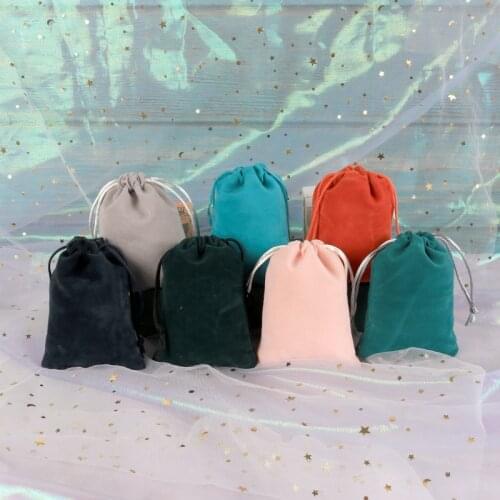 New 10pcs/lot 5x7 7x9cm 9x12cm 13x18cm Velvet Knitting Pouches Jewelry Package Display Drawstring Storage Gift Bags High Quality