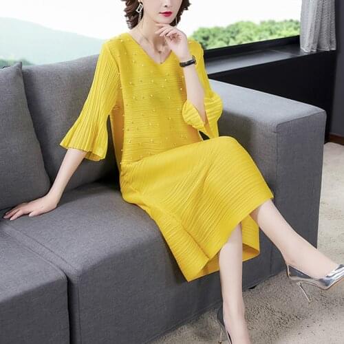 Spring Women Pleated Dress Loose Fashion Beaded Flare Sleeve Dress A-Line Female V-Neck Korean Stylish Work Casual Dresses