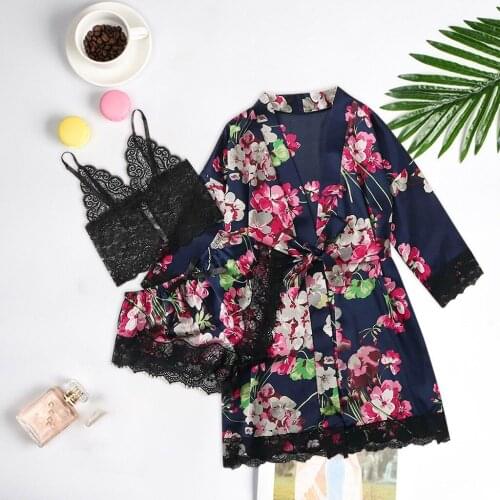 2021 Sexy Velvet 3 Pieces Warm Winter Pajamas Sets Women Sexy Lace Robe Pajamas Sleepwear Homewear Suit Long Sleeve Nightwear