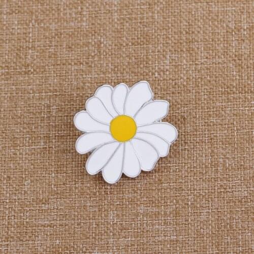 Alloy Clearance Brooch Pins Daisy Flower Brooches Label Pin Badges Shirts