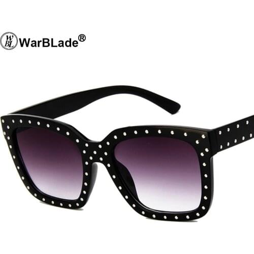 WarBLade Black Rivet Flat Top Frame Sunglasses Men Gradient Lens Shades Square Sunglasses Male UV400 Oculos High Quality 2018