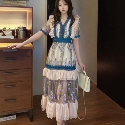 New Vintage Floral Embroidery Mesh Patchwork Maxi Dress Runway Women Vestido Elegant Green Lace Ruffles Party Dress Robe Female