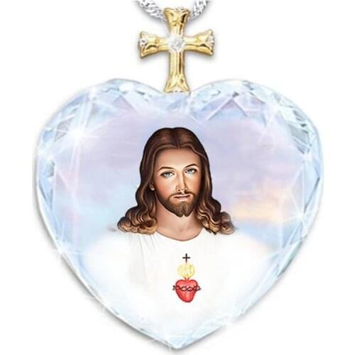 Creative Heart Shaped Crystal Jesus Pattern Pendant Rainbow Color Gem Cross Necklace Jewelry