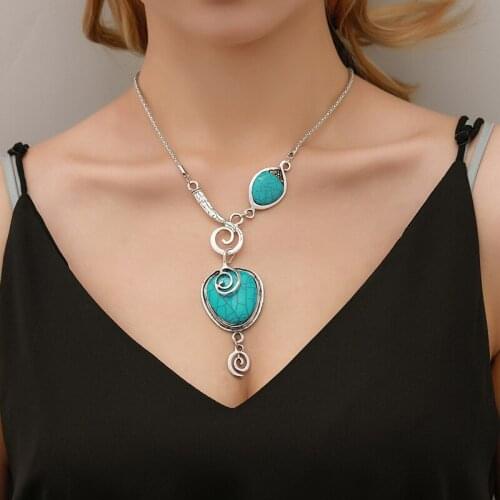 Ethnic Crack Blue Turquoise Necklace Bohemian Style Exaggerated Retro Alloy Neck Chain Heart-Shape Choker Pendant