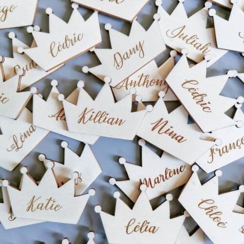 Customized Crown Wood Guest Place Names for Wedding ,Place Card Table Setting,Laser cut names,wedding decoration