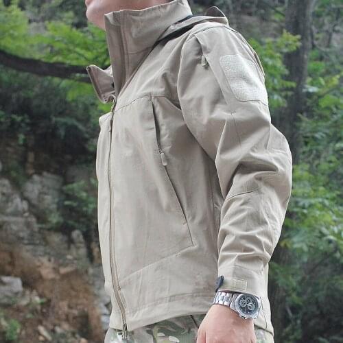 Men Winter Outdoor Hiking Climbing Soft Shell Fleece Waterproof Windproof Coat Mens Military Tactical Hooded Windbreaker Jacket