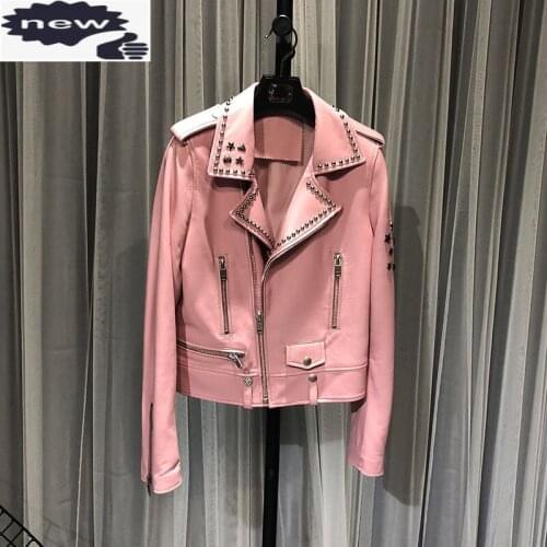 High Quality Women Pink Sheepskin Genuine Leather Short Rivets Star Studded Punk Style Coat Ladies Runway Biker Jacket