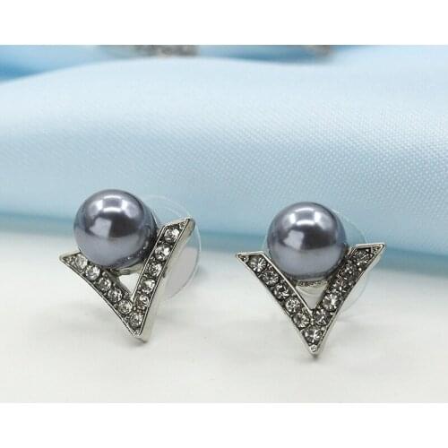 12 Pairs/Lot Simulated Pearl Earrings Black White Color Triangle Shaped Crystal Rhinestone For Women Pendientes Fashion Jewelry