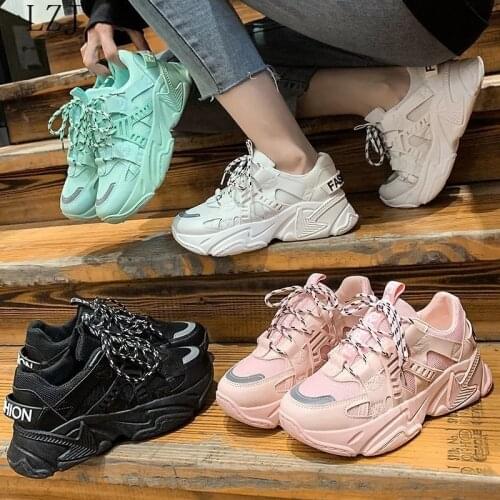 Womens Chunky Sneakers Mesh Breathable Platform Shoes White Sneakers Vulcanize Shoes Womens Running Shoes Tennis Female 2021