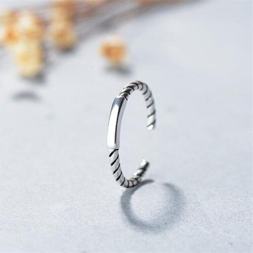 New Retro Thai Silver Glossy Thread Fashion 925 Sterling Silver Jewelry Exquisite Thin Line Twist Pattern Opening Rings SR261