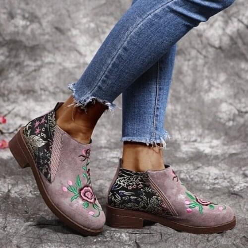 New Ethnic Style Women Ankle Boots Embroidered Round Head Thick Heel Boots for Women Fashion Side Zipper Large Size
