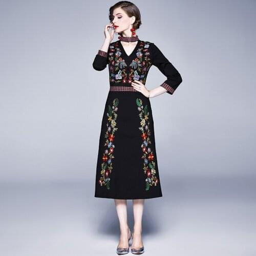 New Embroidery Midi Choker Dress Women Graceful and Fashionable Retro Style Mid-Calf V-Neck Autumn Dresses Vestido Midi Elegante