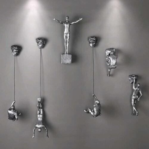 Industrial Style Climbing Man Resin Iron Wire Wall Hanging Decoration Sculpture Figures Creative Retro Present Statue Decoration