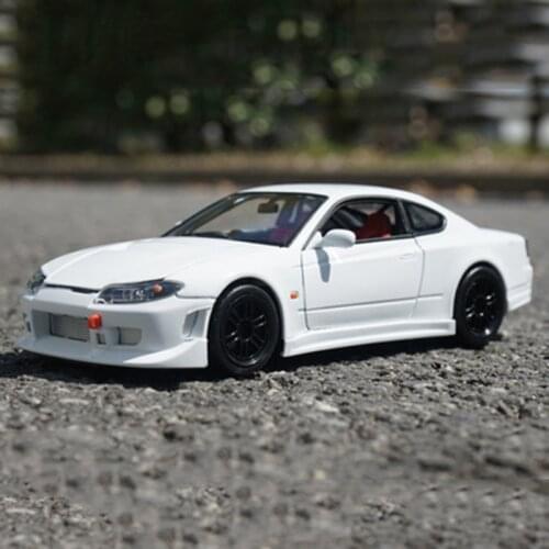 WELLY 1/24 Scale Nissan Silvia S-15 S15 Racing Super Sports Car Alloy Model Toy Children Gift Ornaments Display Collection