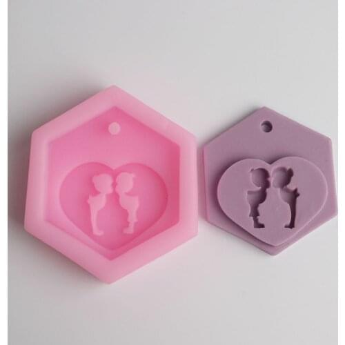 Soft Silica Gel soap Making Mold Craft Plaster Aromatic Plaster Pendant Mould Wedding Kiss Pattern Soap Silicone Mold