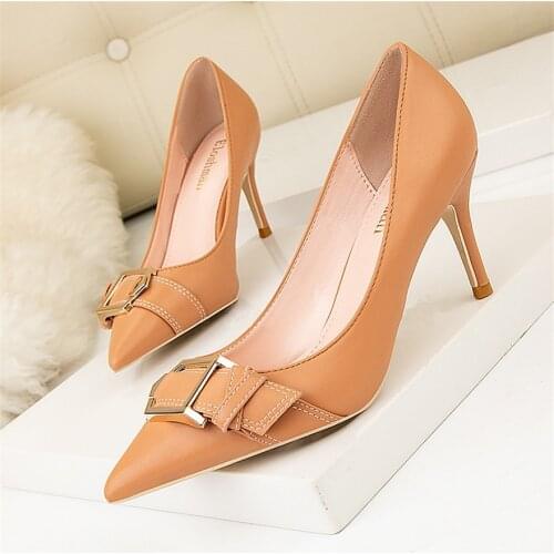 Plus Size Retro Metal Belt Buckle Shallow High Heels Shoes Women Soft Leather Pointed Toe Pumps Stiletto Office Lady Dress Shoes
