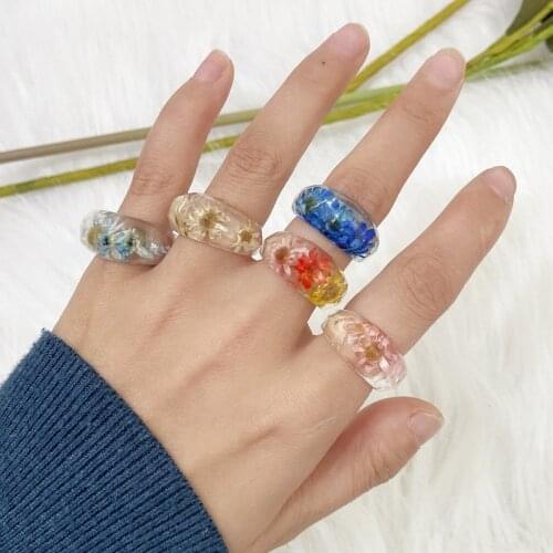 Minar 5 Pieces/Set Clear Resin Rings Set for Women 2021 How Sale Transparent Real Dye Daisies Sun Flowers Arcylic Charm Ring