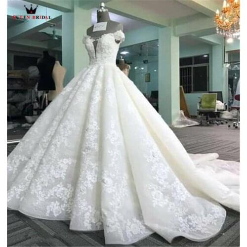 Custom Made Empire Long Train Fluffy Lace Tulle Flowers Luxury Formal Wedding Dresses 2021 Vintage Wedding Gown YB132