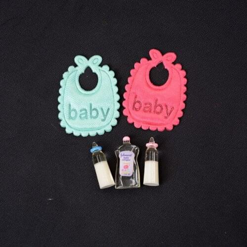 5Pcs/set 1/6 1:12 Dolls House Miniature Baby Bottles Shampoo Bibs Set Nursery Accessories for Girls Gifts