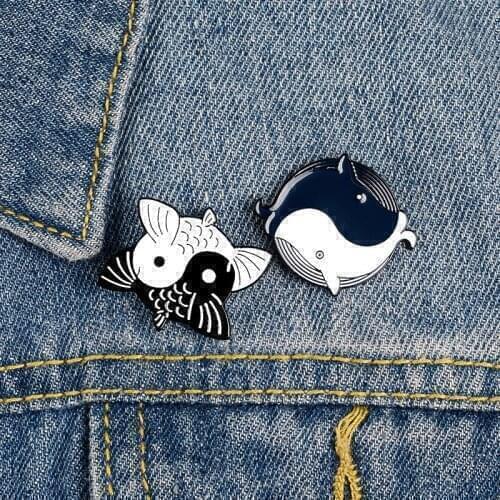 Creative Tai Chi Yin Yang round fish brooch fashion stitching cosmic brooch badges for family and friends jewelry gift jewelry