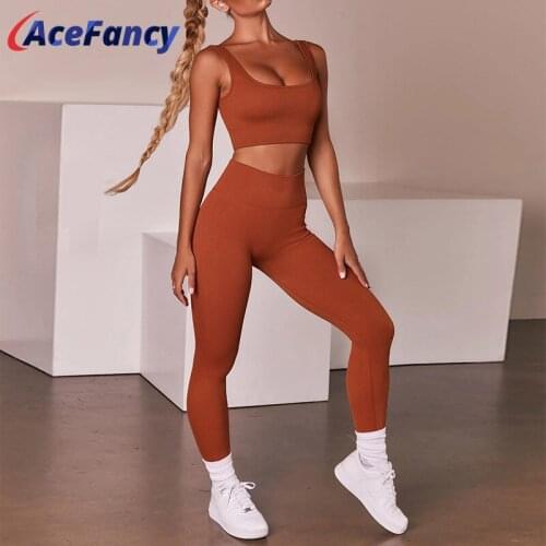 Seamless Yoga Set Women Fitness Clothing ZC4319B Push Up Sports Bra and SweatProof Yoga Leggings Women Two Piece Yoga Outfits