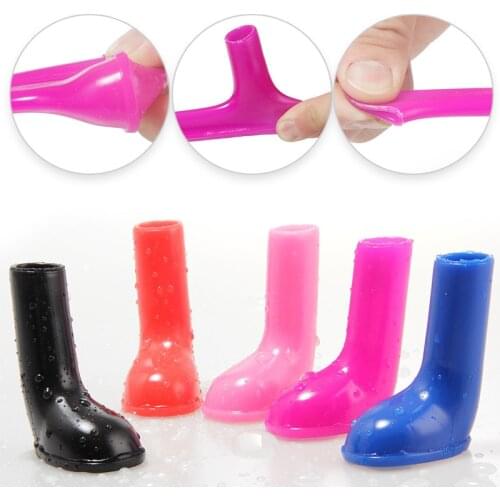 Pet Shoes Dog Cats Rain Shoes with four Silicone Antiskid Shoes Anti Waterproof Pet Dog Cat Rain Pet Rain Boot Waterproof Shoes
