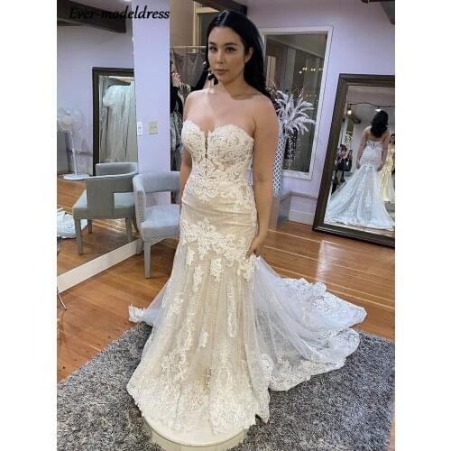 Gorgeous Lace Mermaid Wedding Dress Strapless Appliques Open Back Court Train Bride Growns Vestidos De Noiva Robe De Mariage