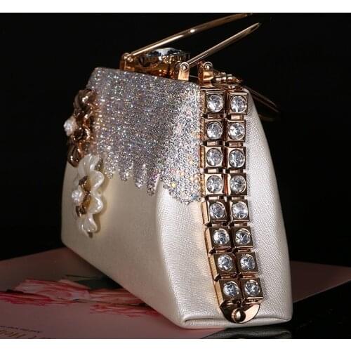 Diamonds Ladies Elegant Crystal Handbag Shiny Bride Wedding Clutch Bag Flower Party Evening Bags Chain Crossbody Shoulder Bag