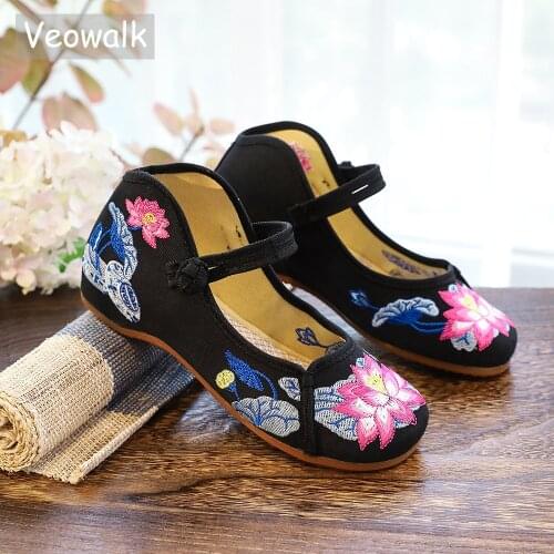 Veowalk Handmade Lotus Embroidery Ballet Flats Women Old Peking Cotton Shoes Soft Sole Casual Shoes For Woman Zapatos Mujer