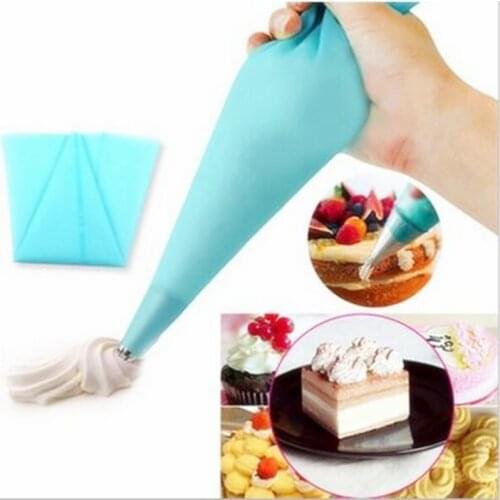 8 PCS/Set Silicone Kitchen Accessories Icing Piping Cream Pastry Bag + 6 Stainless Steel Nozzle Set DIY Cake Decorating Tips Set