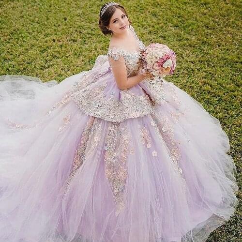 2021 Light Purple Quinceanera Dresses Scoop Short Sleeves Lace Applique Flower Ball Gown Sweet 15 16 Dress Vestidos De