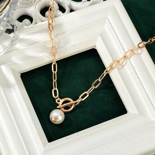 Chain Toggle Clasp Gold Necklaces Vintage Baroque Pearl Lock Chain Necklaces 2021 Aangel Pendant Love Necklace for Women Jewelry