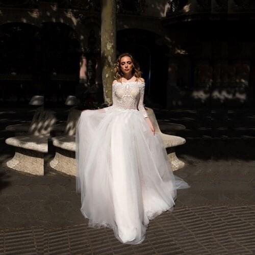 Latest Arrival Graceful Lace Boat Neck Bridal Wedding Dresses A Line Wedding Gowns for Bride with Off Shoulder 3/4 Sleeves
