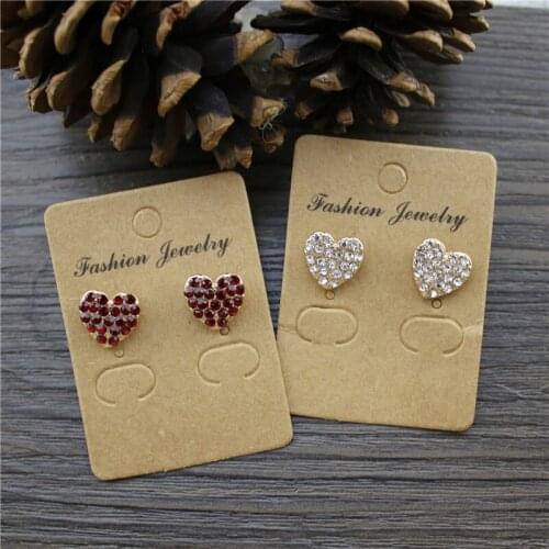 Japanese and Korean style inlaid red semi-precious stonesLove Heart Simple and stylish small symmetrical stud earrings