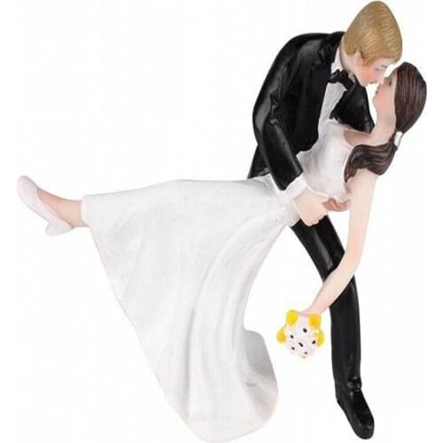 Lovely Wedding Cake Decoration White And Black Bride And Bridegroom Couple Figures Toppers Classic Kissing Hug Cheap Free Shippi