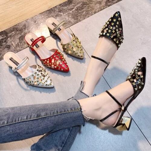 Women' Shoes Sexy Korean Block Heels Fashion Pointed Heels Decorated with Rivets