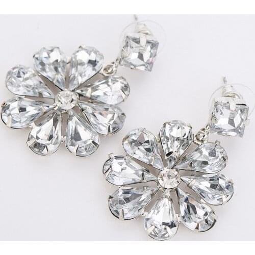 YFJEWE 2018 Fashion Authentic Snowflake Shape Sparkling Crystal Earrings For women Female Jewelry Accessories #E159